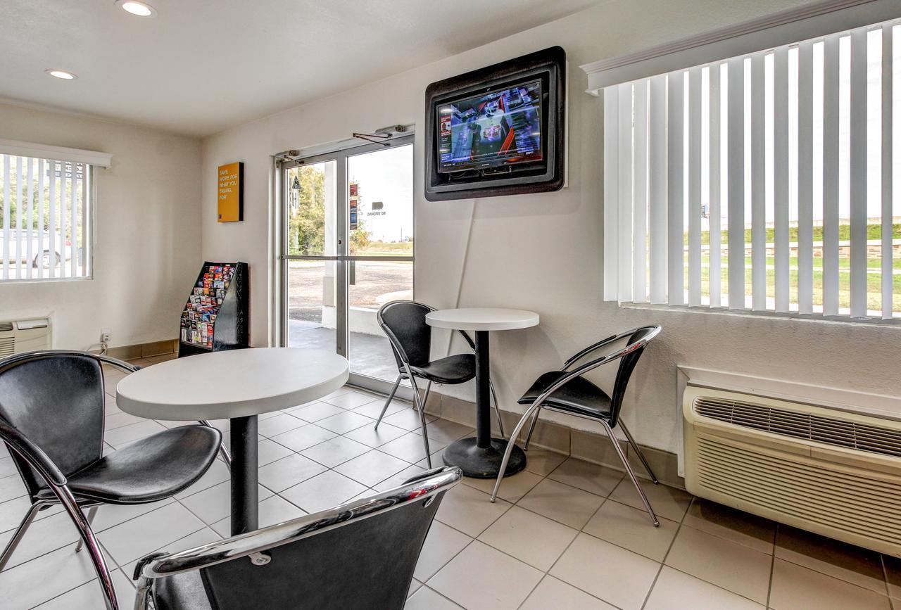 Motel 6 Waco - Lacy Lakeview Беллмид Экстерьер фото
