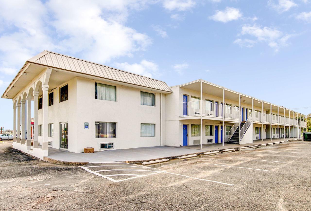 Motel 6 Waco - Lacy Lakeview Беллмид Экстерьер фото